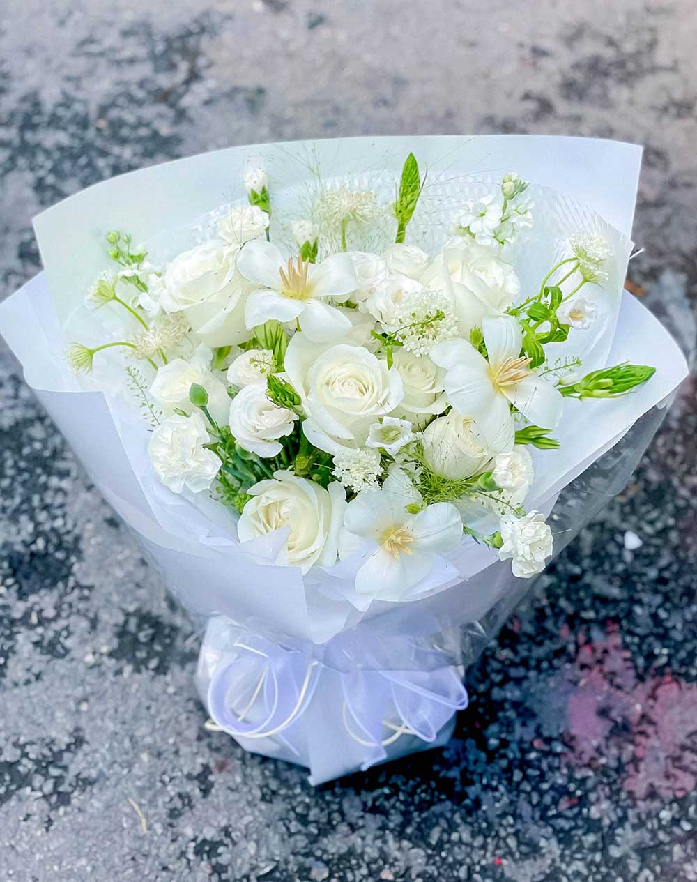 Snow White Floral Bliss