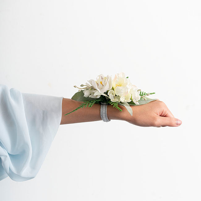 3 White-Rose Corsage