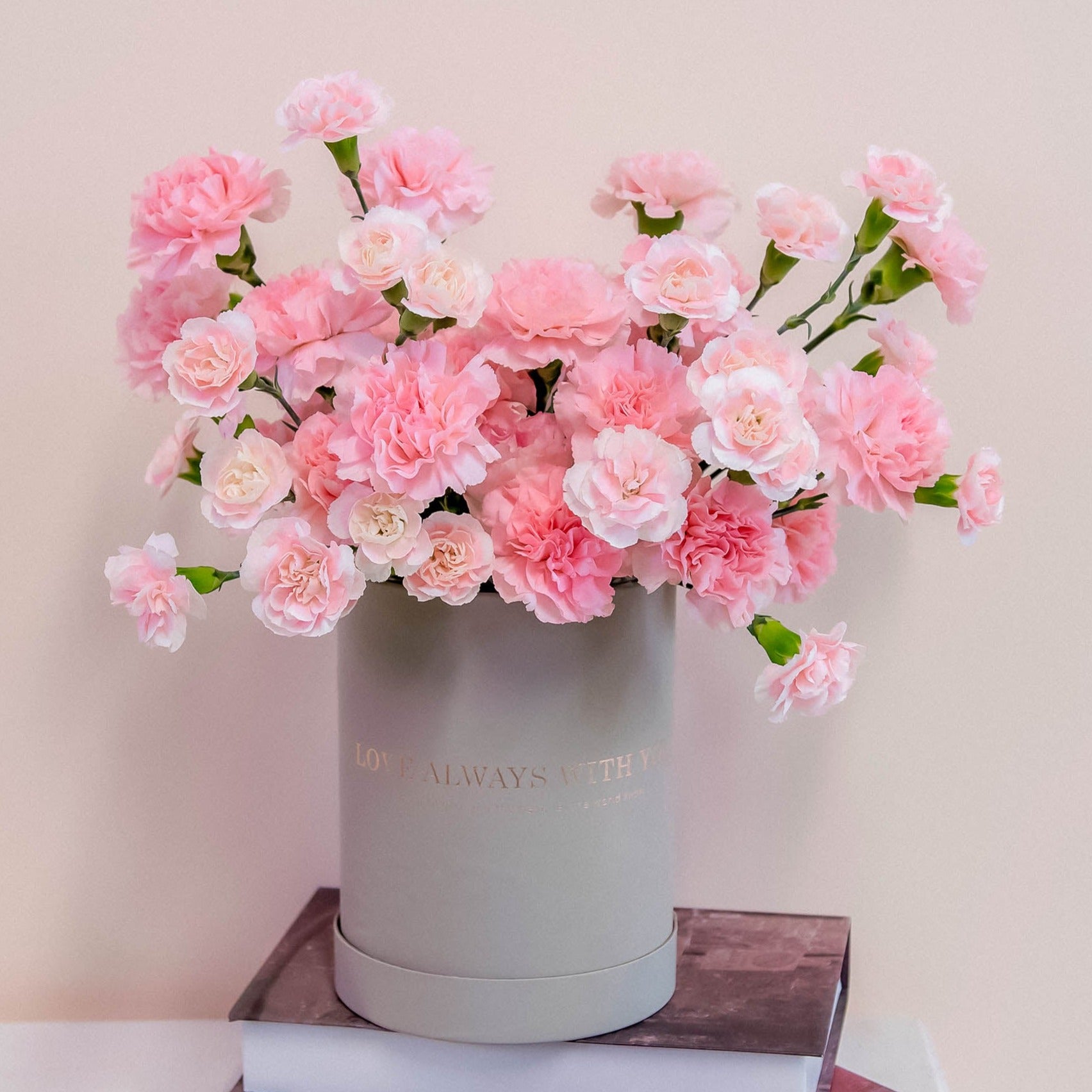 Pinky Carnations Box