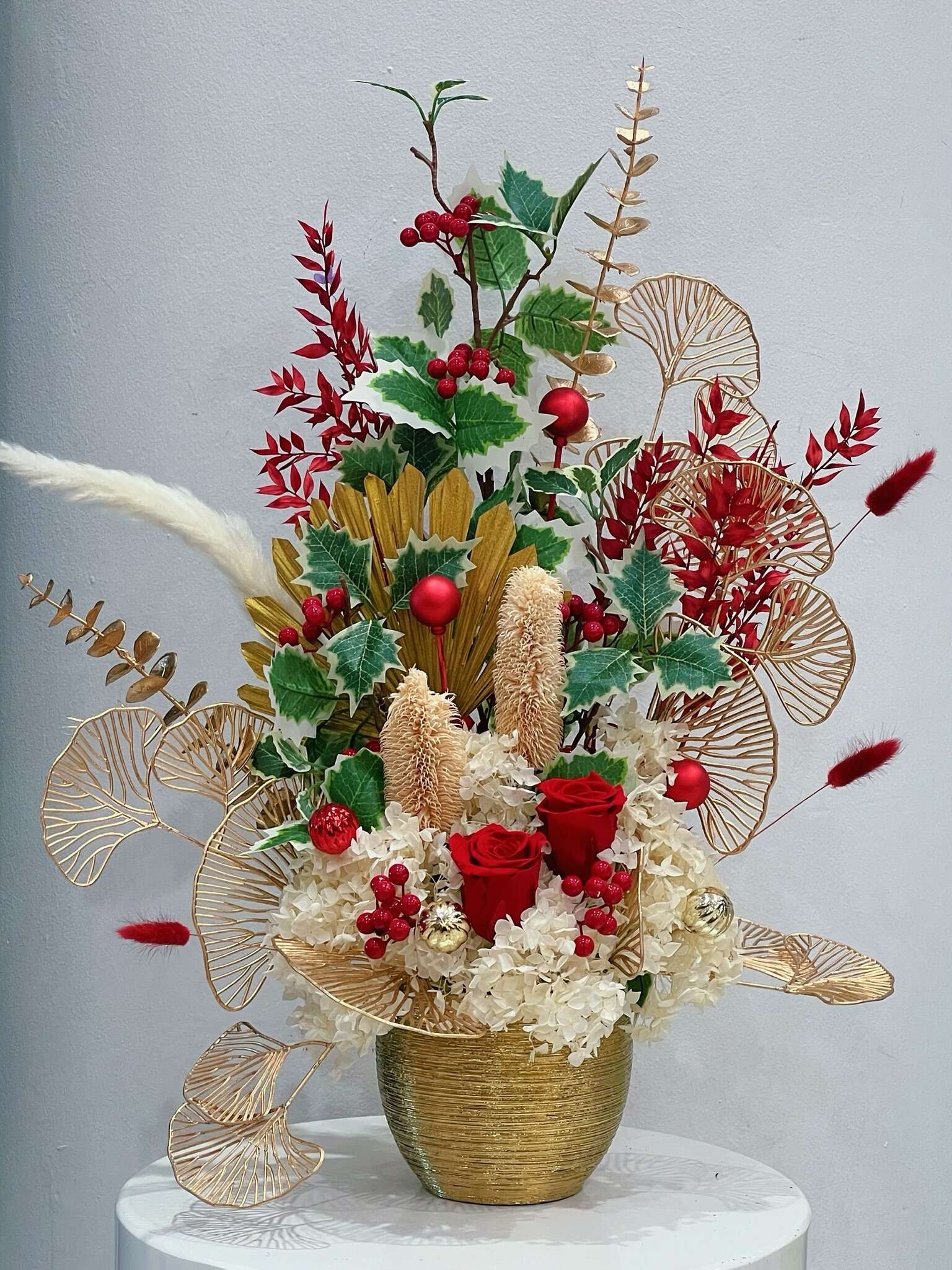 Classical Christmas Dry Flowers with Red Roses and green leaves