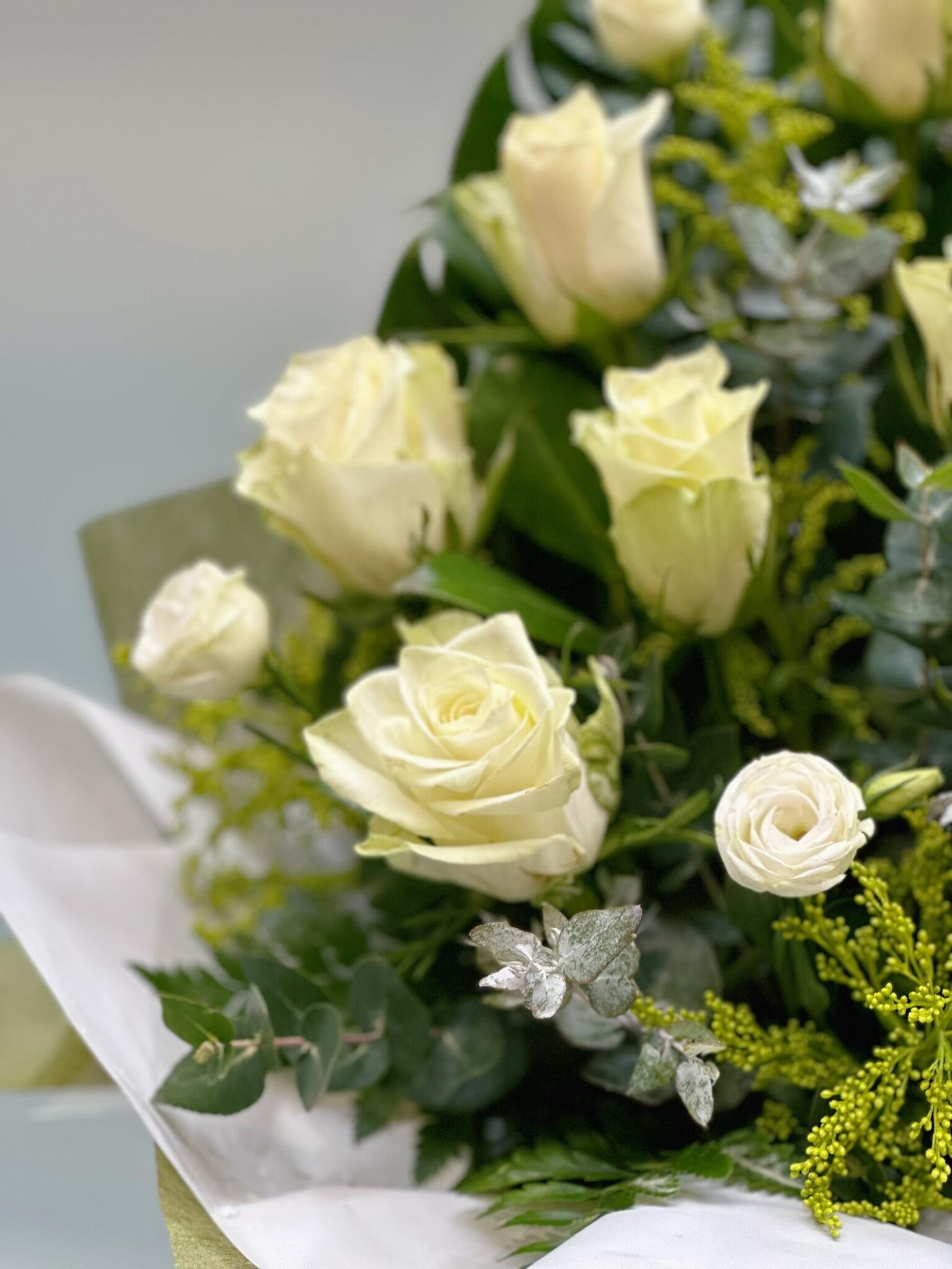 Fresh White Rose Box