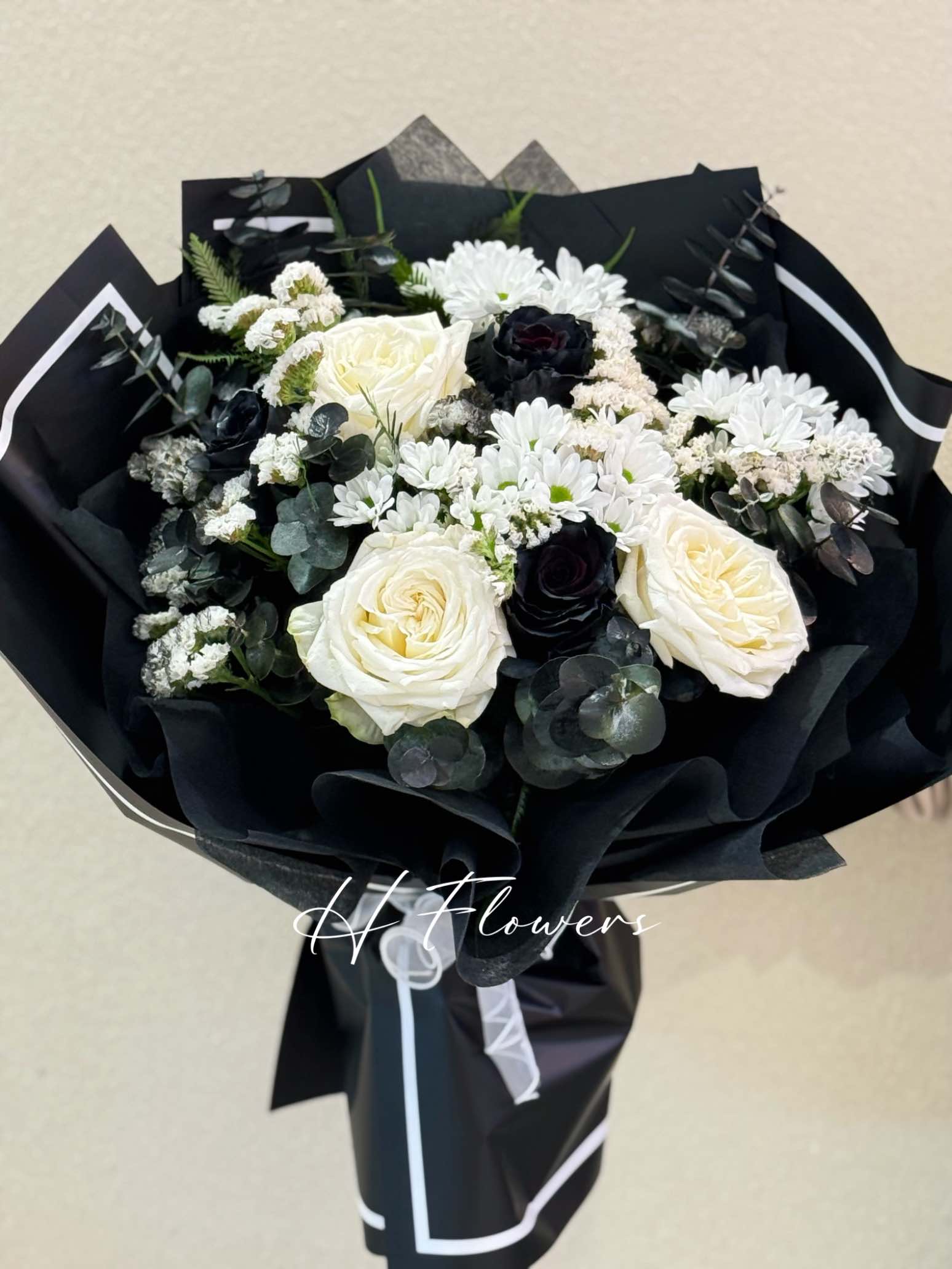 Midnight Contrast Bouquet